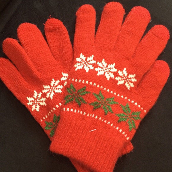 Soft Cozy Holiday Gloves Red w Festive Pattern NWT - Picture 1 of 10